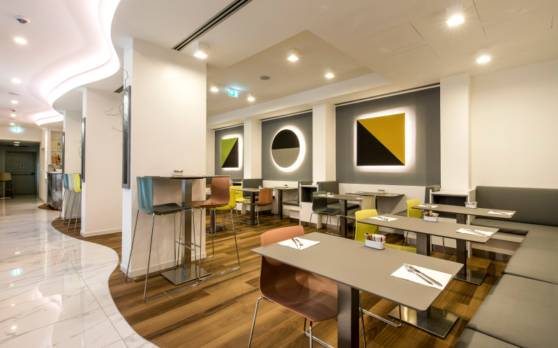 43 Station Hotel